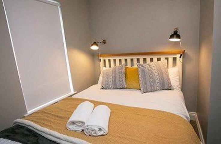 Amazing 3 Bedroom Home, Prime Bt1 Postcode And City Centre Location Belfast Exterior foto